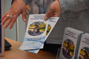 ludzie na konferencji