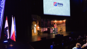 Zdjęcia ze spektaklu "Palce lizać"