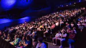 Zdjęcia ze spektaklu "Palce lizać"