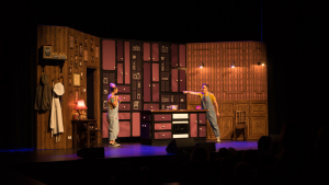 Zdjęcia ze spektaklu "Palce lizać"