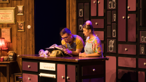 Zdjęcia ze spektaklu "Palce lizać"