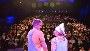 Zdjęcia ze spektaklu "Palce lizać"