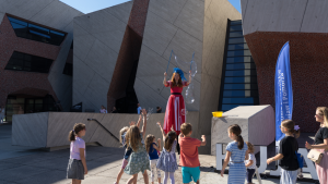 Zdjęcia ze spektaklu "Palce lizać"