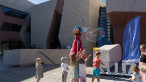 Zdjęcia ze spektaklu "Palce lizać"