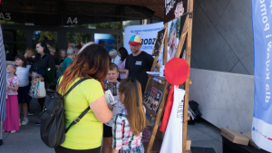 Zdjęcia ze spektaklu "Palce lizać"