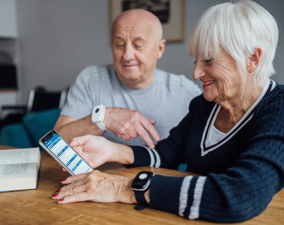 kobieta i mężczyzna siedzą