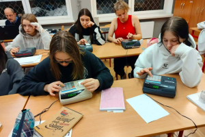 Młodzież podczas kursów zawodowych