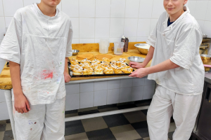 Młodzież podczas kursów zawodowych