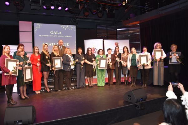 laureaci gali pracowników socjalnych