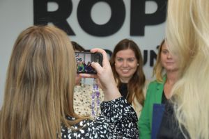 Pracownicy socjalni po odbiorze dyplomów specjalizacji II stopnia