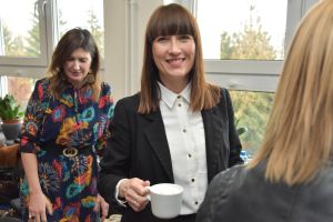 Pracownicy socjalni po odbiorze dyplomów specjalizacji II stopnia