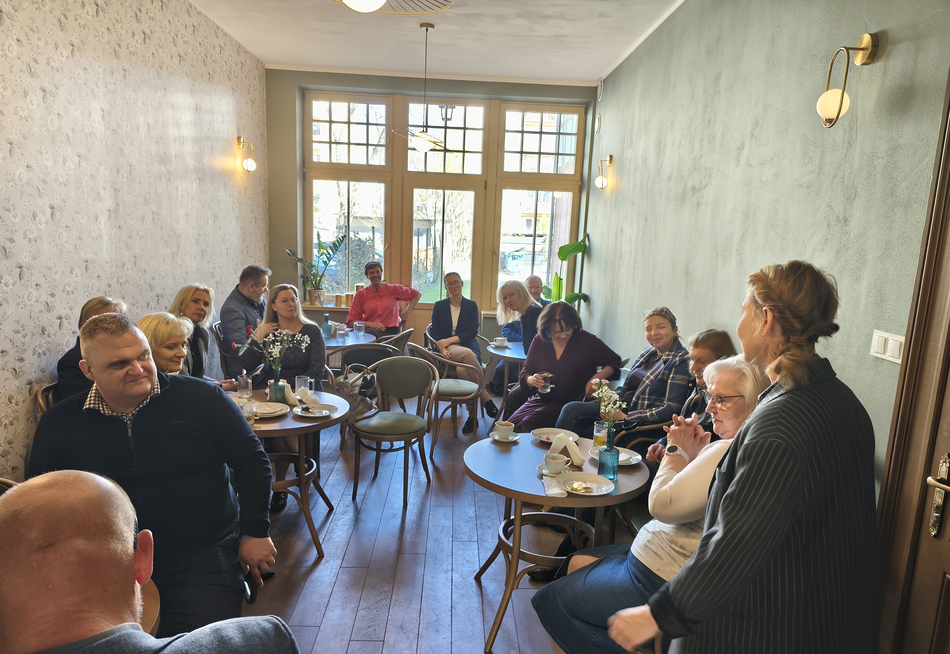 Członkowie komitetu podczas obrad