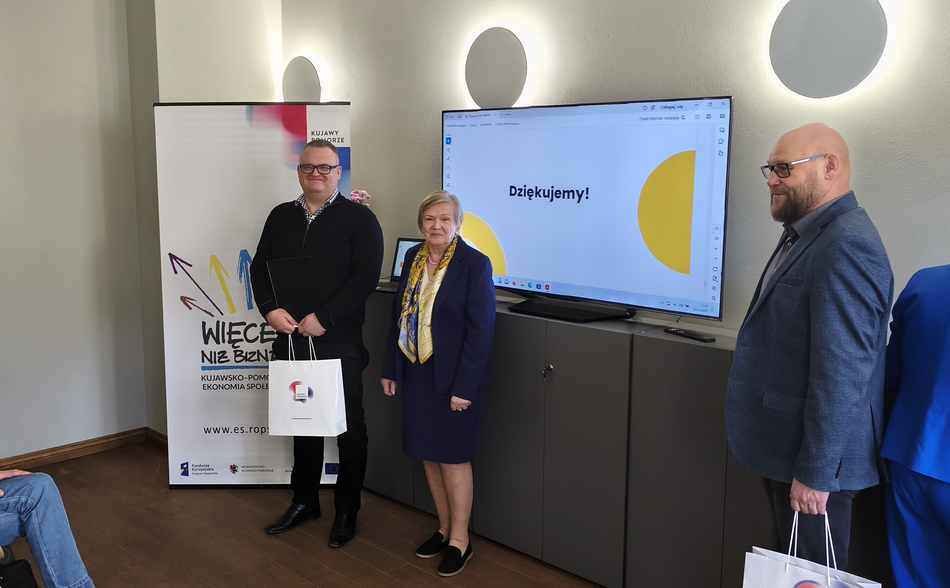 Członkowie komitetu podczas obrad