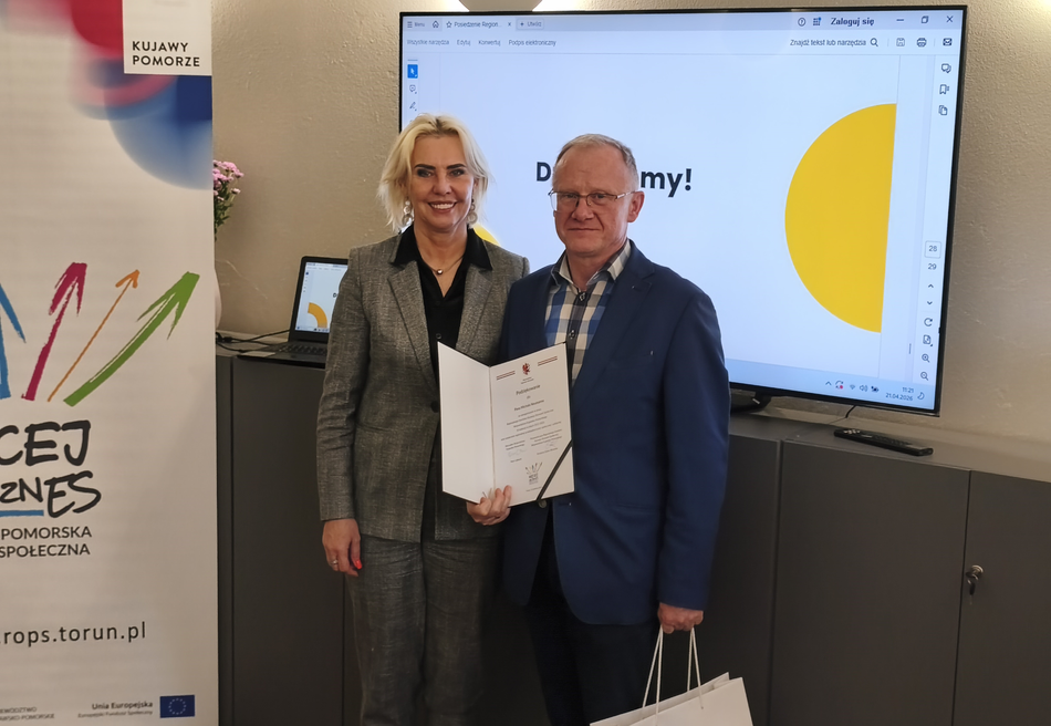 Członkowie komitetu podczas obrad