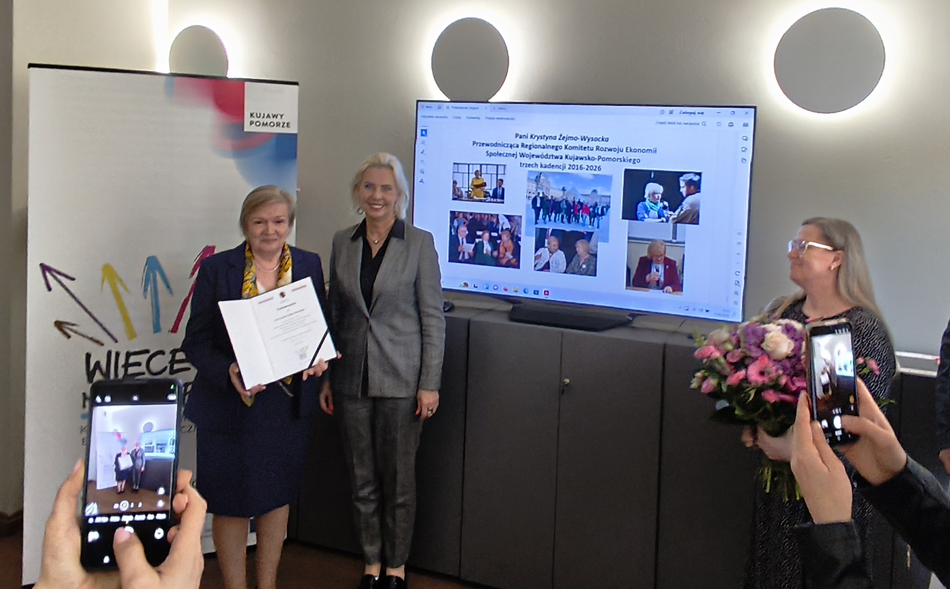 Członkowie komitetu podczas obrad