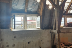 wnętrze remontowanego budynku